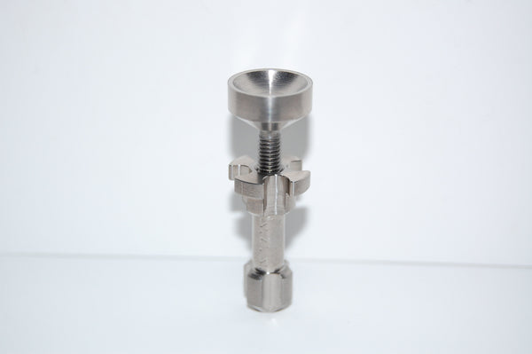 Santa Cruz Shredder - Adjustable 18mm Dome Titanium Nail