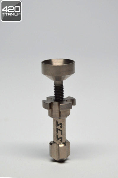 Santa Cruz Shredder - Adjustable 18mm Dome Titanium Nail