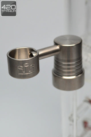Silika - Side Arm Version 2 - 14mm/18mm Female Domeless Titanium Nail